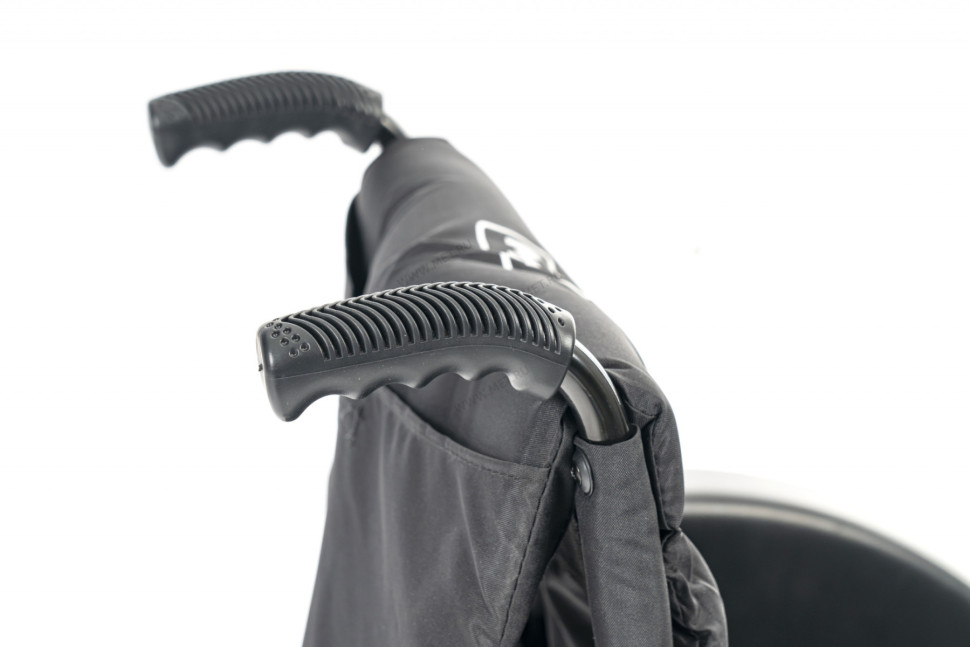 Кресло-коляска МЕТ МК-240 для активных пользователей, ширина сиденья 40 см