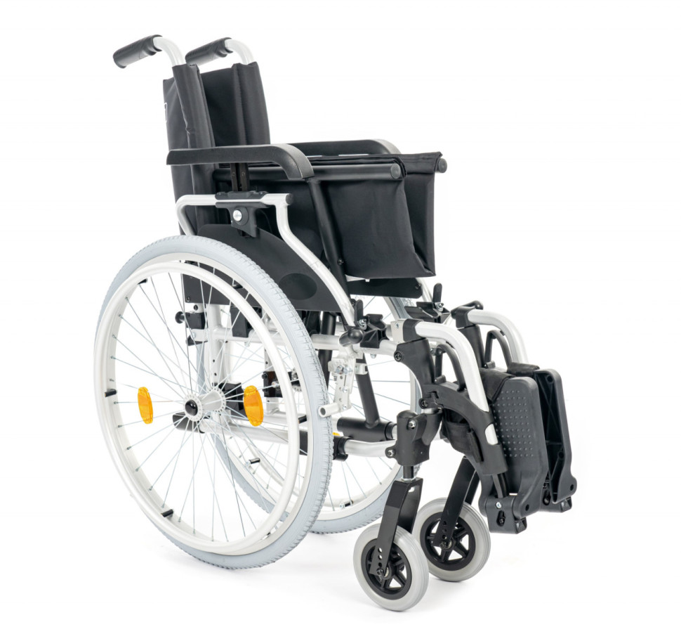 Кресло-коляска механическая МЕТ МК-200 ширина сиденья 43 см