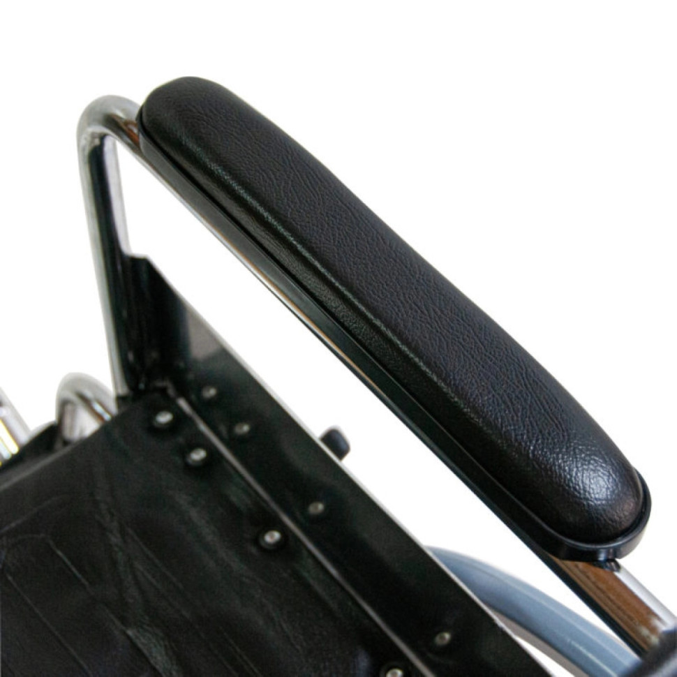 Кресло-коляска механическая FS809B-46