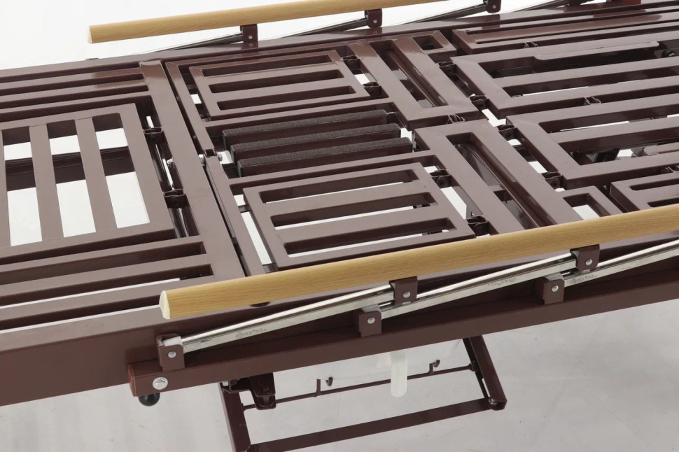 Медицинская кровать для лежачих больных BELBERG Olympia с матрасом