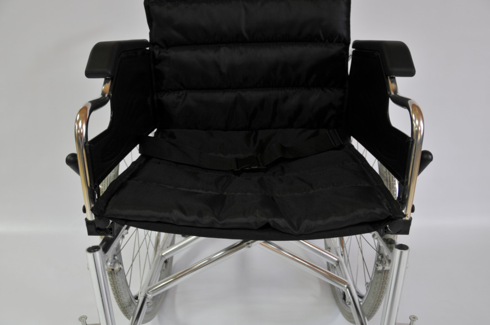 Кресло-коляска инвалидная механическая FS 908 LJ (41 см) колеса пневмо