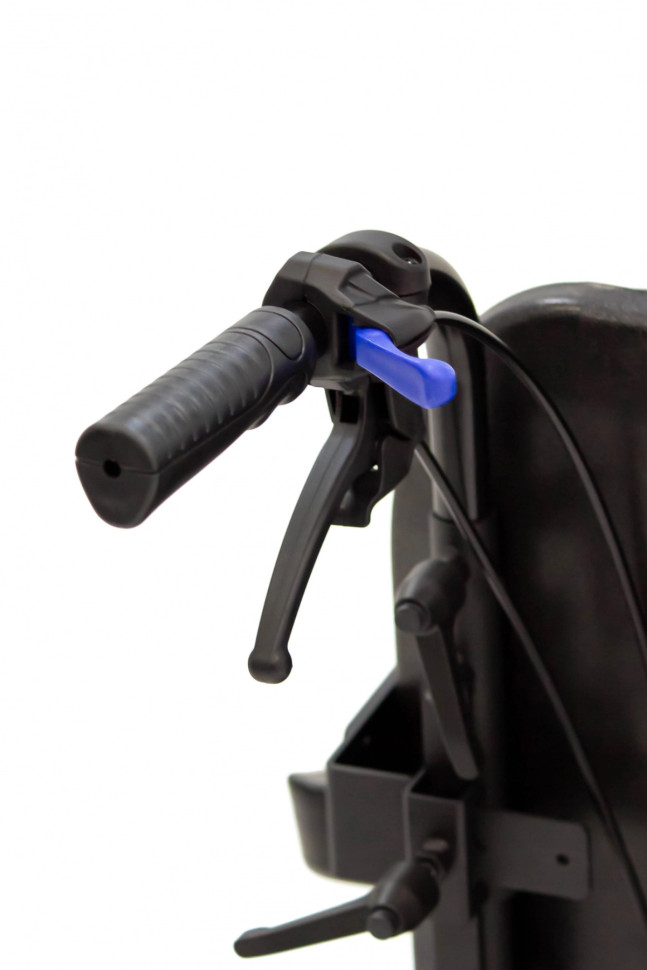 Кресло-коляска механическая MET ECLIPSE A оснащена абдуктором