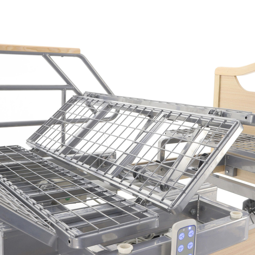 Кровать электрическая MED-MOS DB-2B с поворотным креслом в левую сторону (светлое дерево)