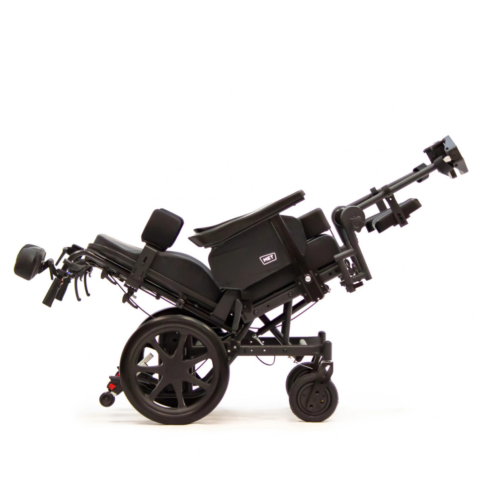 Кресло-коляска механическая MET ECLIPSE B оснащена абдуктором