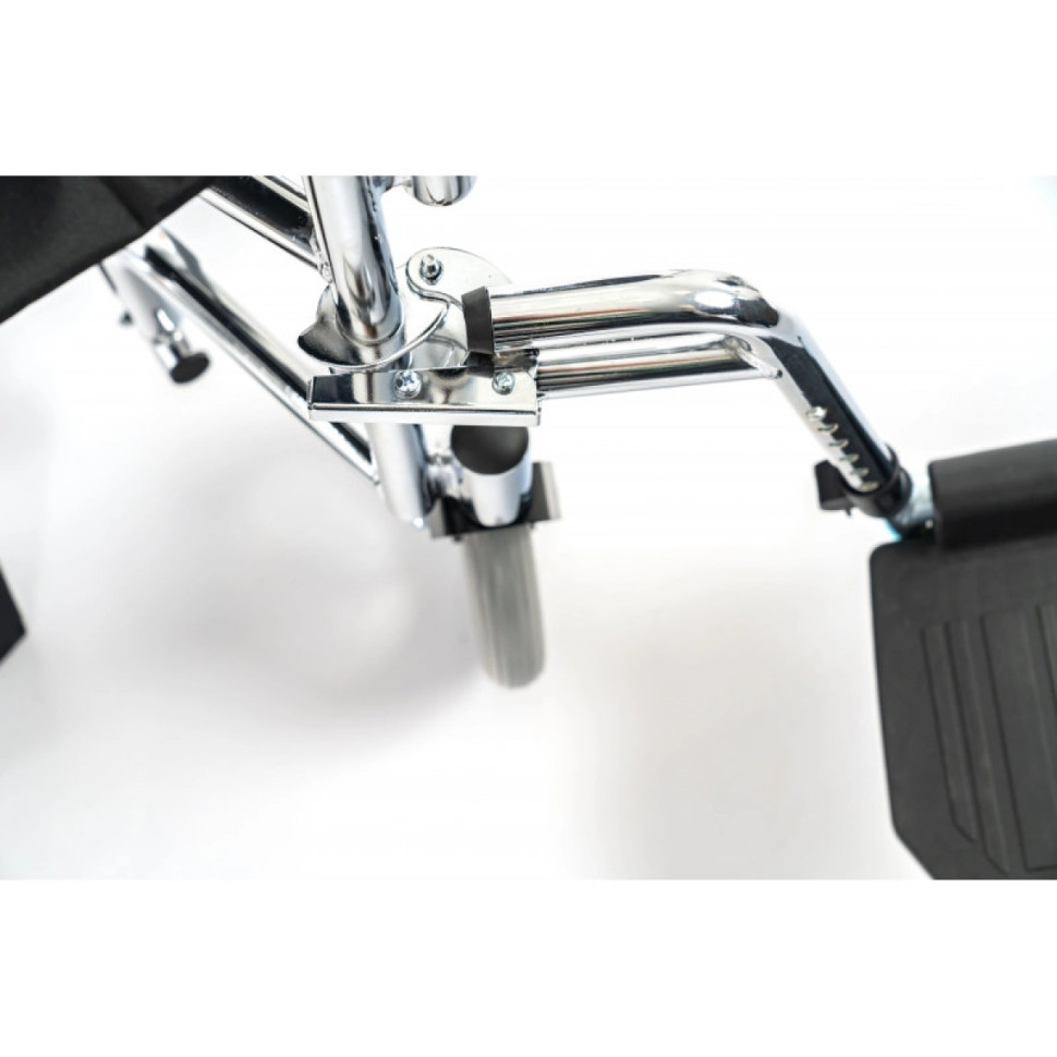 Кресло-коляска МЕТ TRANSIT 150 для узких проходов, ширина сиденья 43 см