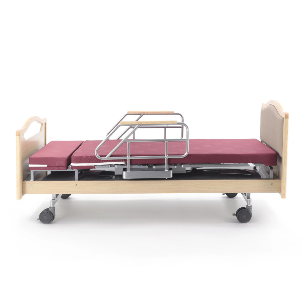 Медицинская кровать для лежачих больных электрическая MED-MOS DB-2B с поворот.креслом в правую сторону (светлое дерево)