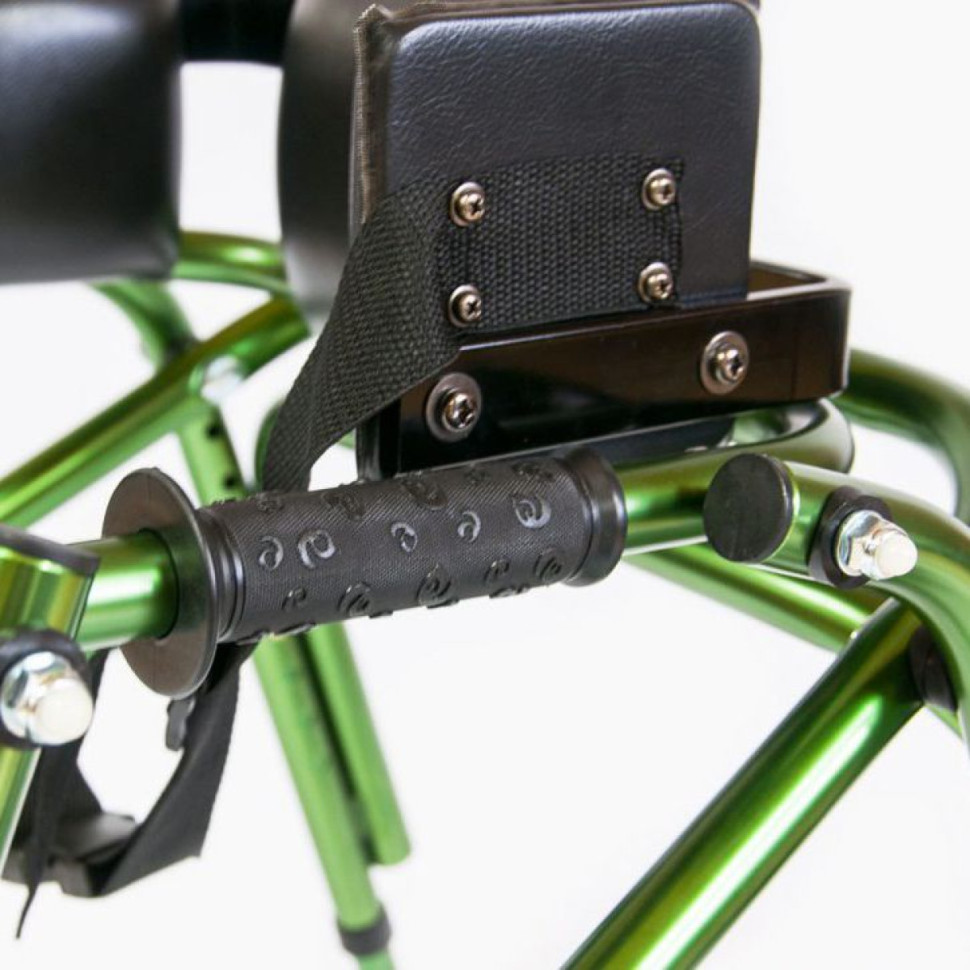 Ходунки на 4-х колесах для детей больных ДЦП Мега-901 с подлокотной опорой