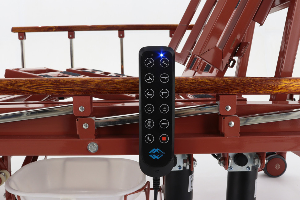 Кровать для лежачих больных с матрасом MED-MOS YG-3 (ЛДСП кор., 13 секций, столик, ванночка,ТУ эл.,БП,К,0)