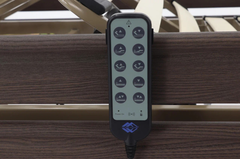 Кровать для лежачих больных с матрасом электрическая MED-MOS YG-1 (ЛДСП кор., 2В, 4 секции,Т/АТ, ДЛ)