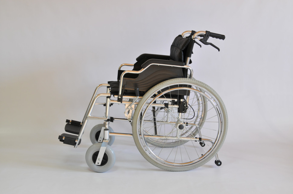 Кресло-коляска инвалидная механическая FS 908 LJ (46 см) колеса пневмо