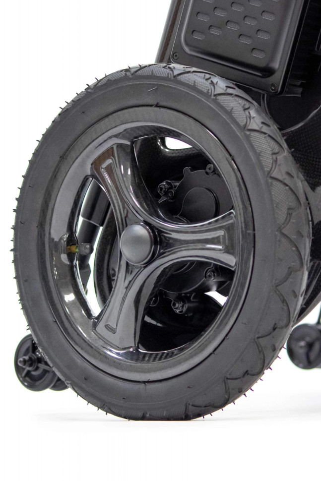 Кресло-коляска электрическая МЕТ CARBONYX FLO