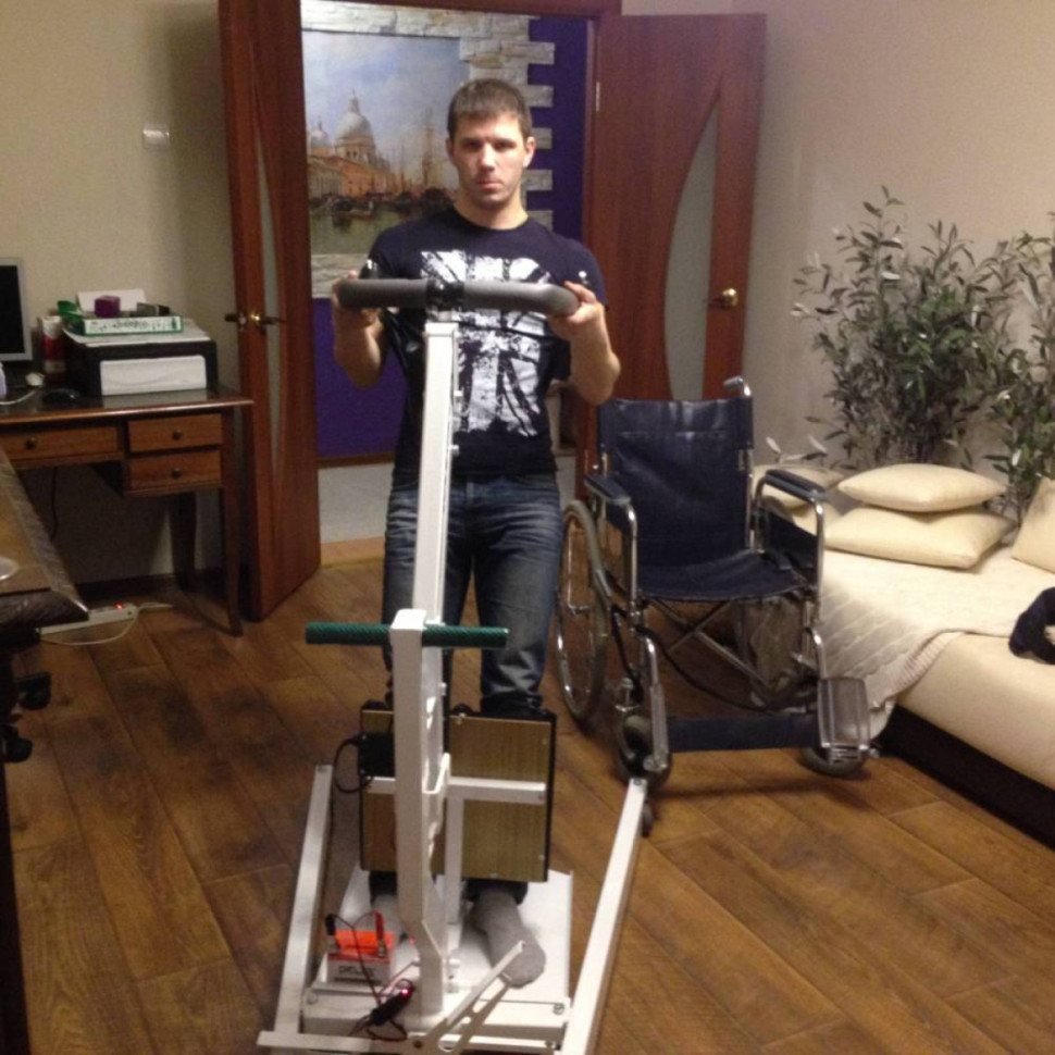 Универсальный электрический подъемник для инвалидов и пожилых MINIK (в компл. с тканевым подвесом) 