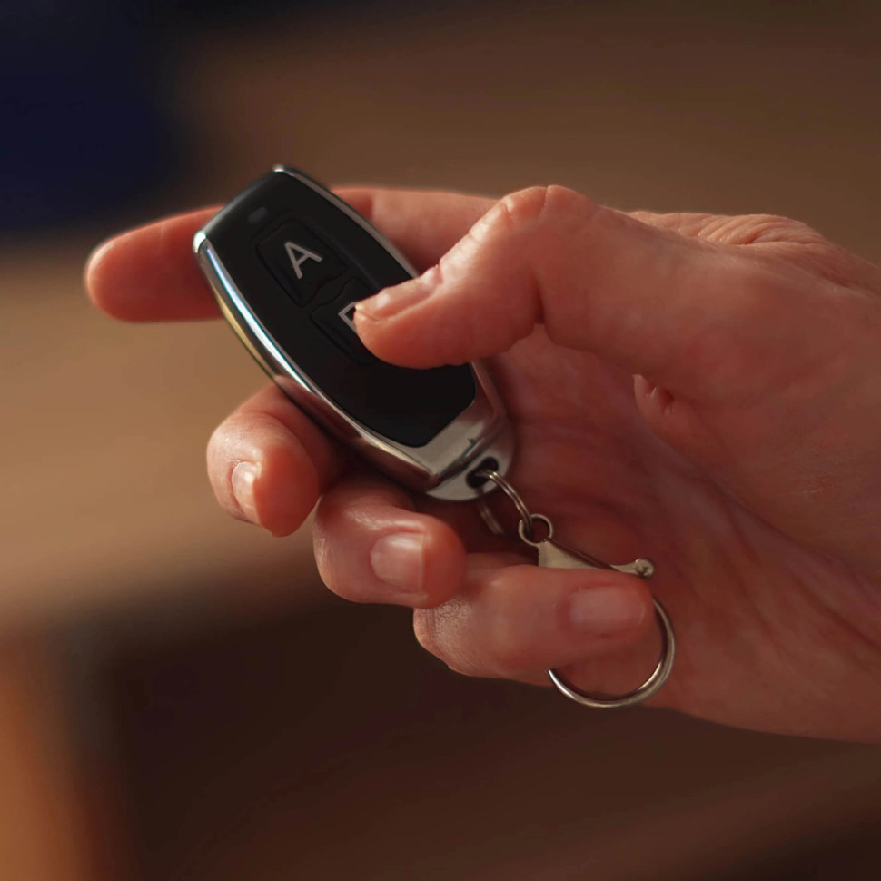 Электрическое кресло-подъемник с санитарным устройством МЕТ LL-220