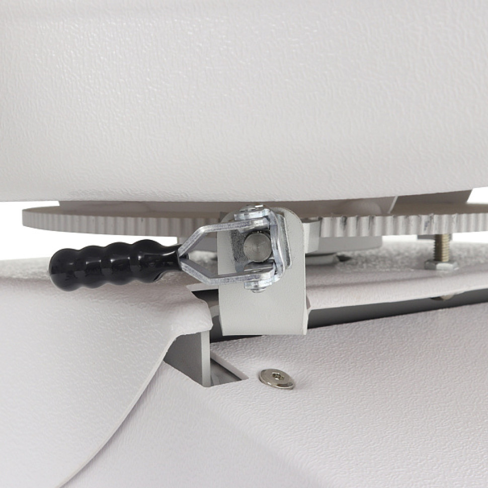 Косметологическое кресло электрическое Med-Mos ММКК-3 КО-177DP белый с педалью