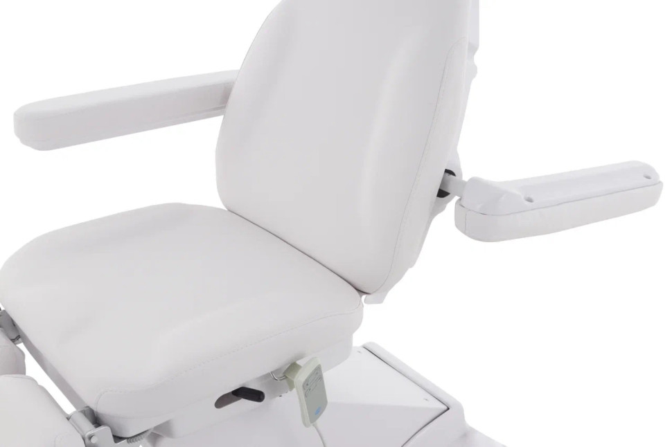 Педикюрное кресло электрическое MED-MOS ММКП-3 (КО-195DP) белый с ножной педалью и ПУ